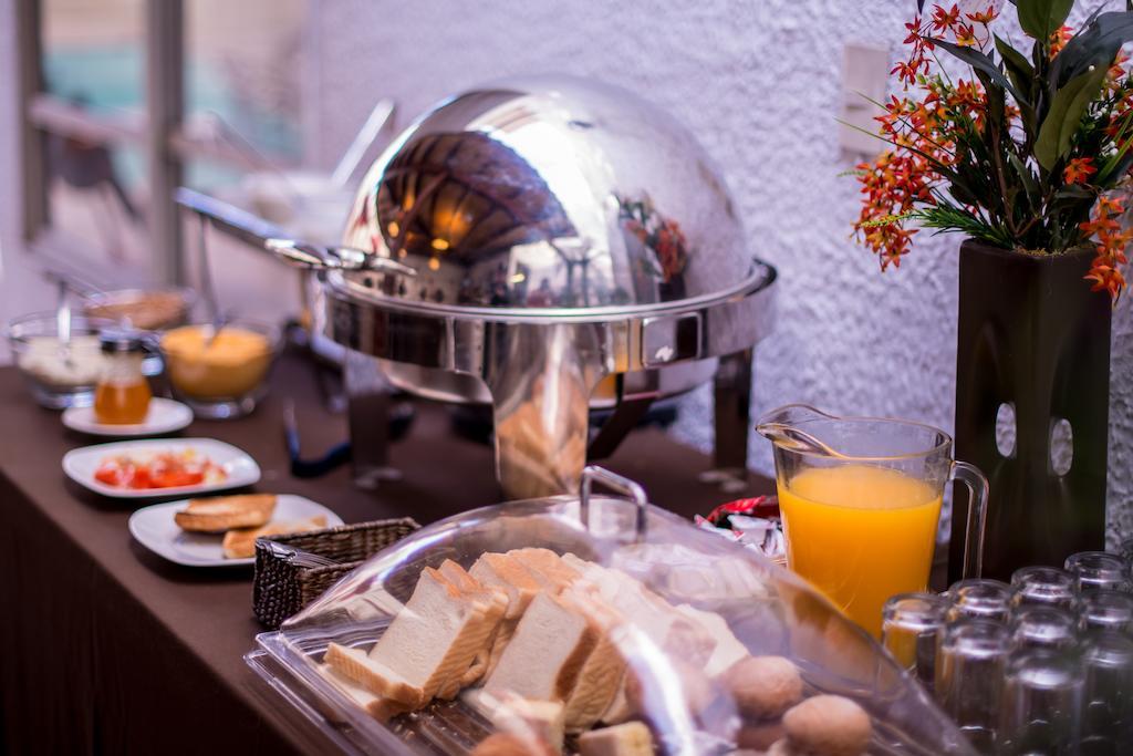 Del Marques Hotel And Suites Guadalajara Zewnętrze zdjęcie